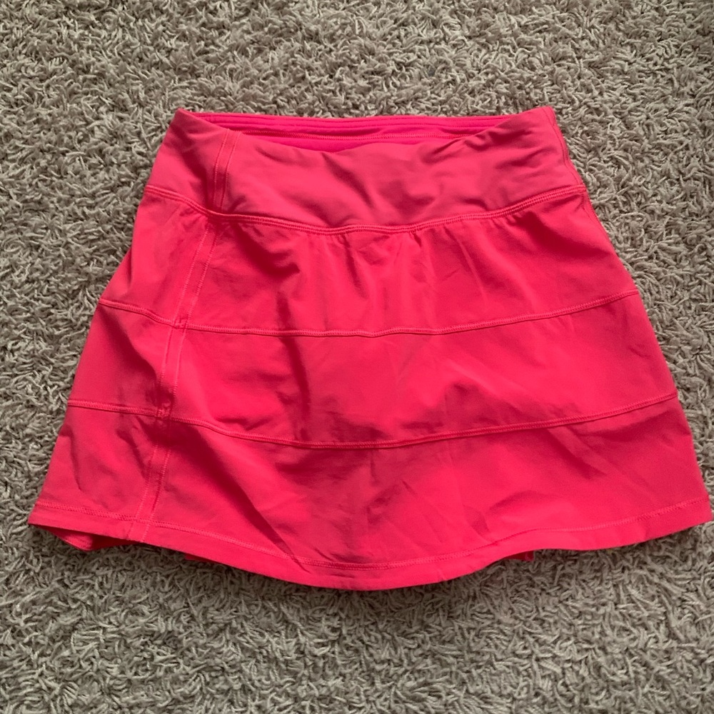 Lululemon teired skirt in pink size 2